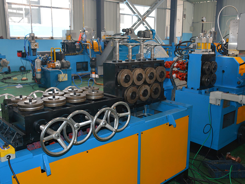 WXC20C Bar Peeling machine