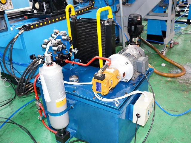 WXC40S Bar Peeling machine