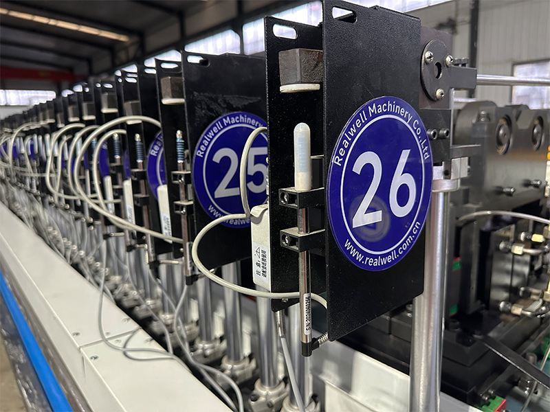 Full Automatic straightening machine